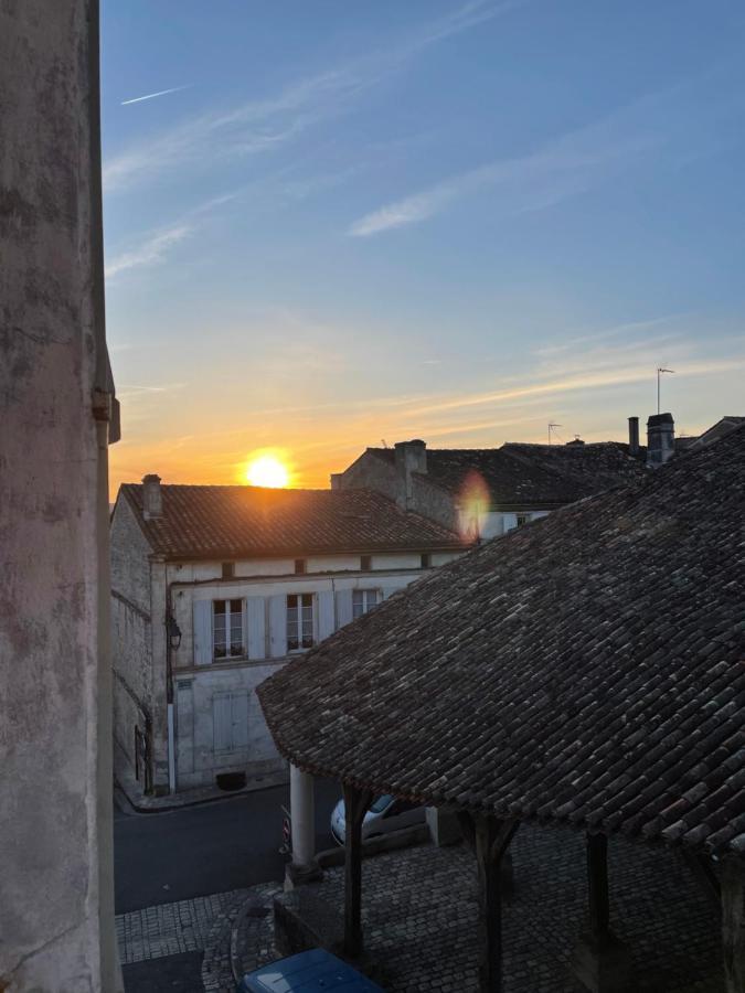 Auberge Du Boisne Villebois-Lavalette Esterno foto