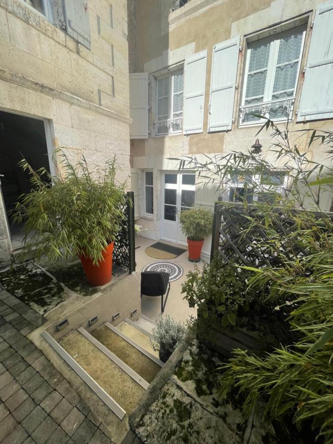 Auberge Du Boisne Villebois-Lavalette Esterno foto
